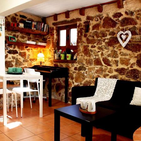 Sweet Stone Apartment In Imittos 雅典 外观 照片